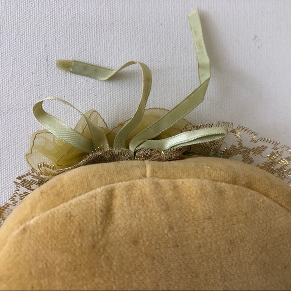 Antique Lace Pincushion - Picture 3 of 8